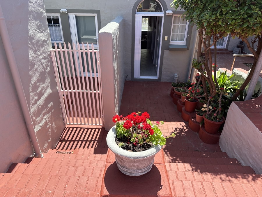 3 Bedroom Property for Sale in Bayview Western Cape